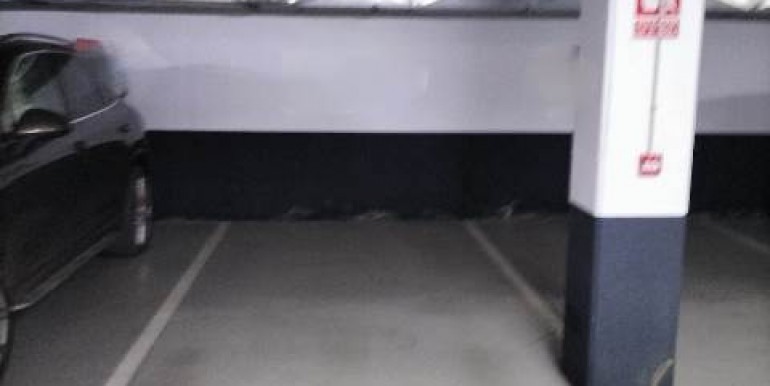 52733 parking